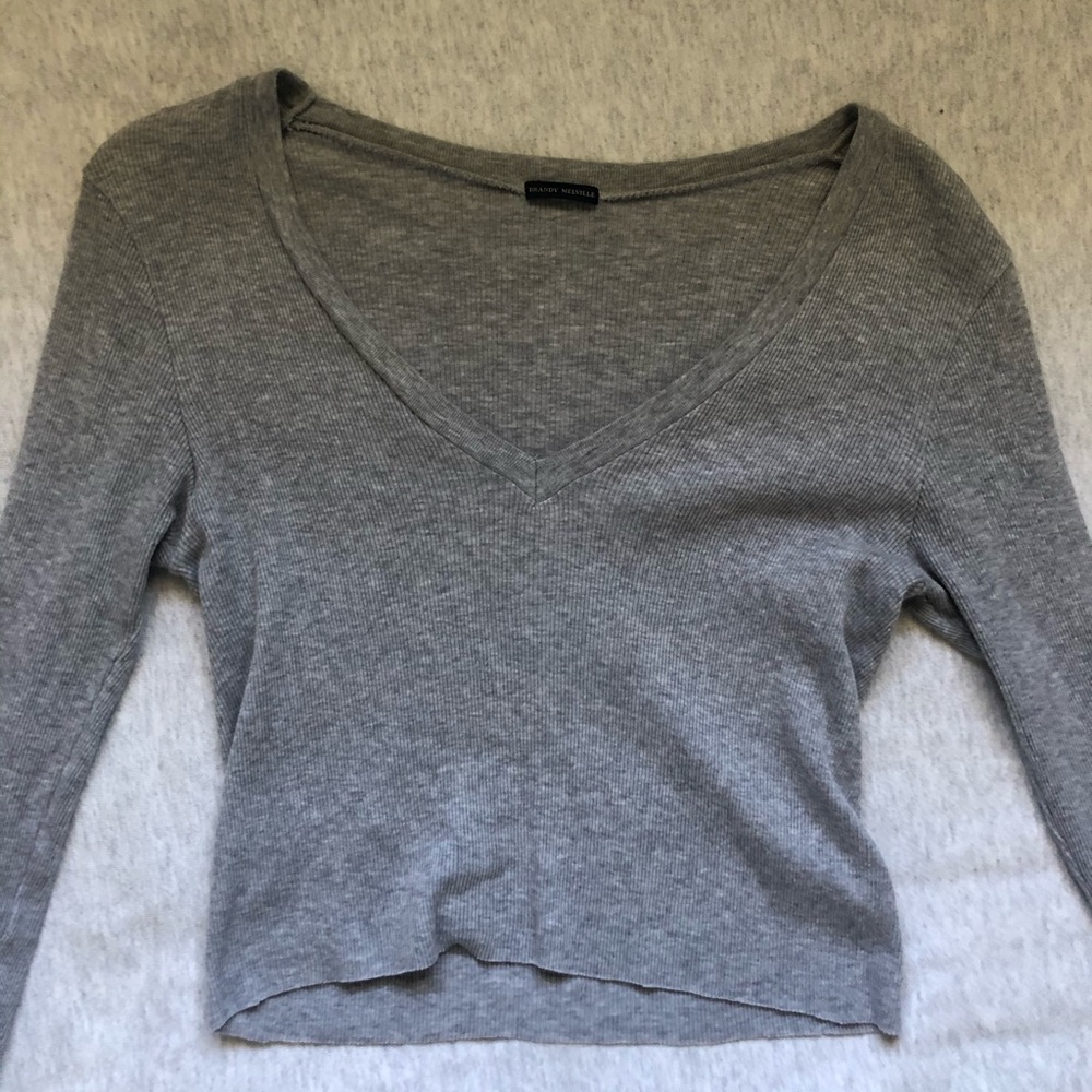 Brandy Melville cropped v-neck long sleeve